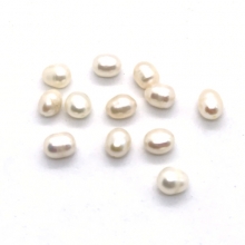 Sötvattenpärlor Cream 6-7 mm - 12 st Pärlor