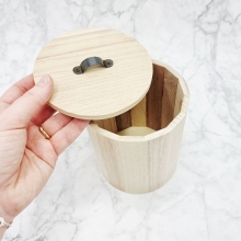 Rund Träask Med Lock - Dia: 12 cm - Höjd 15 cm