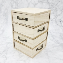 Liten Byrå i Trä - 4 Sidolådor - H: 18,5 cm