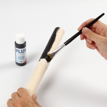 Fluid art på träbyrå med Pouring-Fluid DIY Inspiration