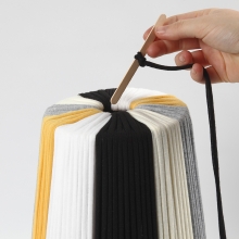 Lampskärm av spagettigarn med långa strimlor Inspiration Textil Sömnad Broderi