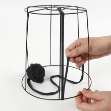 Lampskärm av spagettigarn med långa strimlor Inspiration Textil Sömnad Broderi