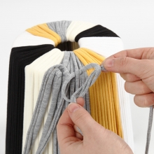 Lampskärm av spagettigarn med långa strimlor Inspiration Textil Sömnad Broderi