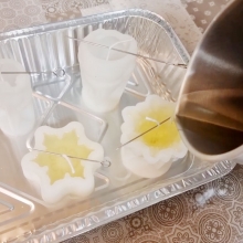 sojavax, ljustillverkning, gjuta ljus, gjuta ljus i formar, julljus, silikonform ljus, ljusform jul