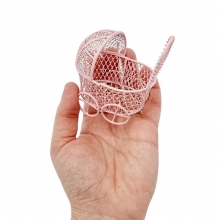 Miniatyr Barnvagn Rosa Metall 7 cm till scrapbooking, pyssel och hobby