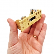 Miniatyr hylla med skrivbordstillbehör