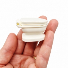 Miniatyr Toalettstol Benvit med öppningsbart lock
