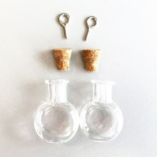 Miniatyrflaskor av Glas 19,2x10x24 mm 2 st Glasflaska