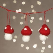 Pysselset Jul Svamp på Snöre Julpyssel Kit