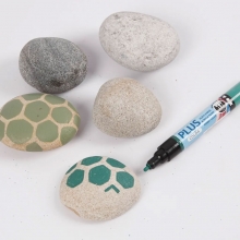 Pyssel med stenar Måla sten Plus Color Tusch Inspiration För Barn