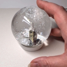 Miniatyr Hus Kyrka med Snö 3,5 cm Slott Stuga