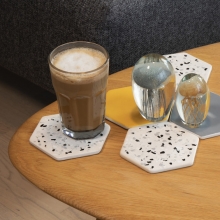 Terrazzo flakes Svart 90g Bladguld till scrapbooking, pyssel och hobby