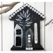 Trähus med termometer stl. 23,5x16,5 cm Kejsarträd Bruksartiklar