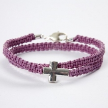 Macraméknutet armband med metalled Inspiration Textil Sömnad Broderi