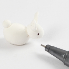 Miniatyr-värld med kaniner och morötter i Silk Clay Gjutning Modellering Inspiration