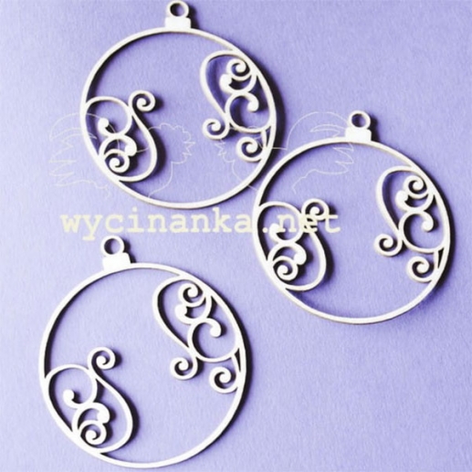 Tre beige chipboard­julkulor med ornamentmönster, cirka 5x5,7 cm.