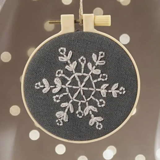 Mini DIY Kit - Brodera en Snöflinga - Julpyssel