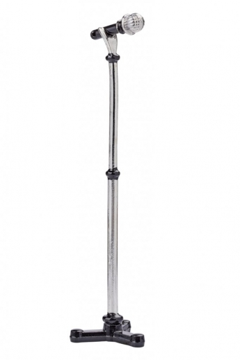 Verklighetstroget miniatyr set med en mikrofon och ett mikrofonstativ.