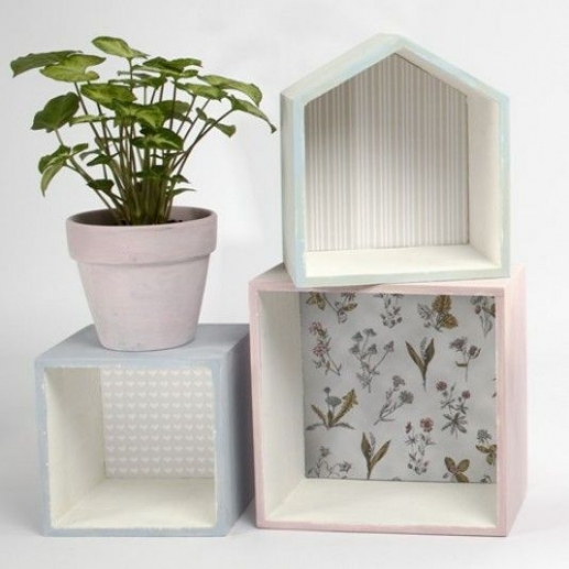 Trähyllor målade med chalk paint DIY Inspiration